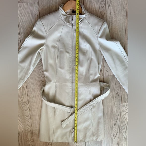 Womens Danier Leather Jacket - Picture 2 of 7